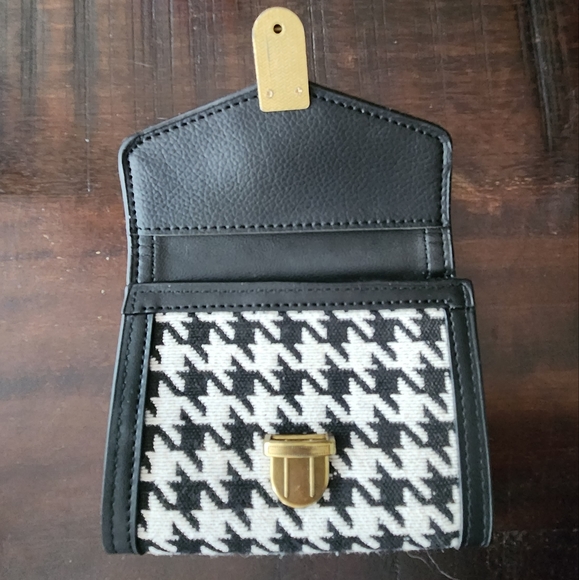 Shein Houndstooth Wallet - Picture 2 of 3